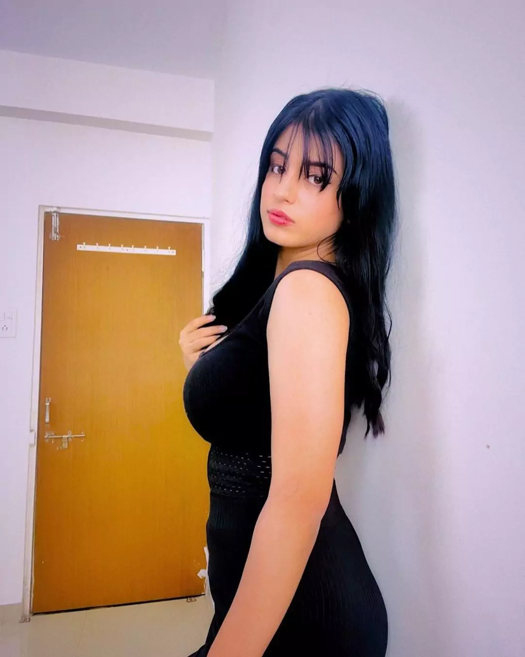 Tushikha roy best provide prompt standard service hyderabad call book now sexy girls