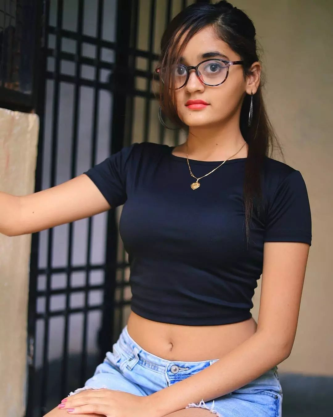 Bindass kavya new style hot sexy escorts girl sohanisharma